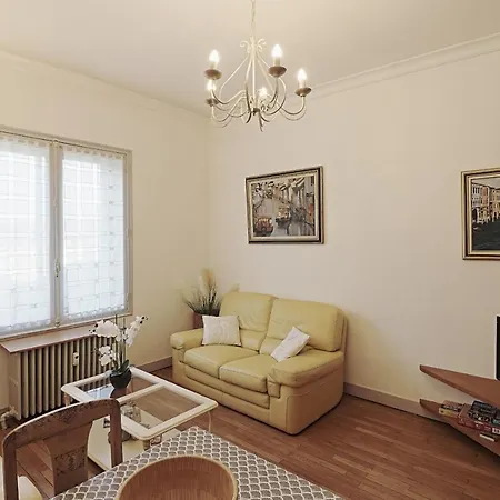Le Family Lodge 2 Chambres 4 Personnes Classe 3 Etoiles Annecy Exterior foto